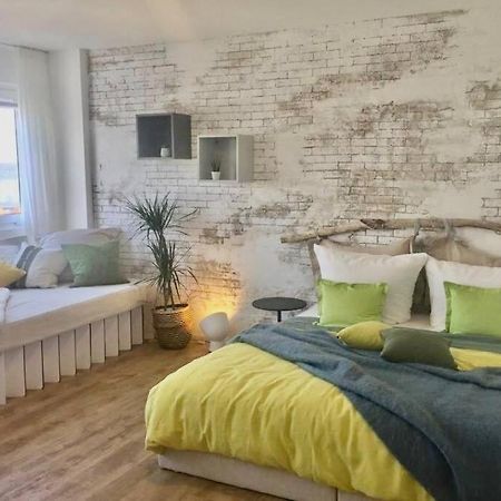 Liebevoll Renoviertes Apartment Mit Panoramablick Friedrichshafen Kültér fotó