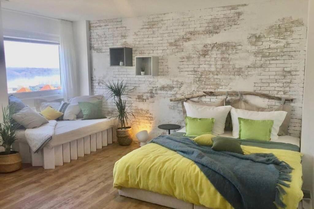 Liebevoll Renoviertes Apartment Mit Panoramablick Friedrichshafen Kültér fotó